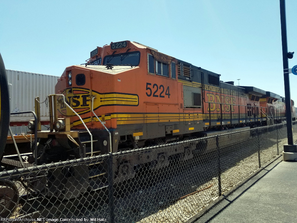 BNSF C44-9W 5224